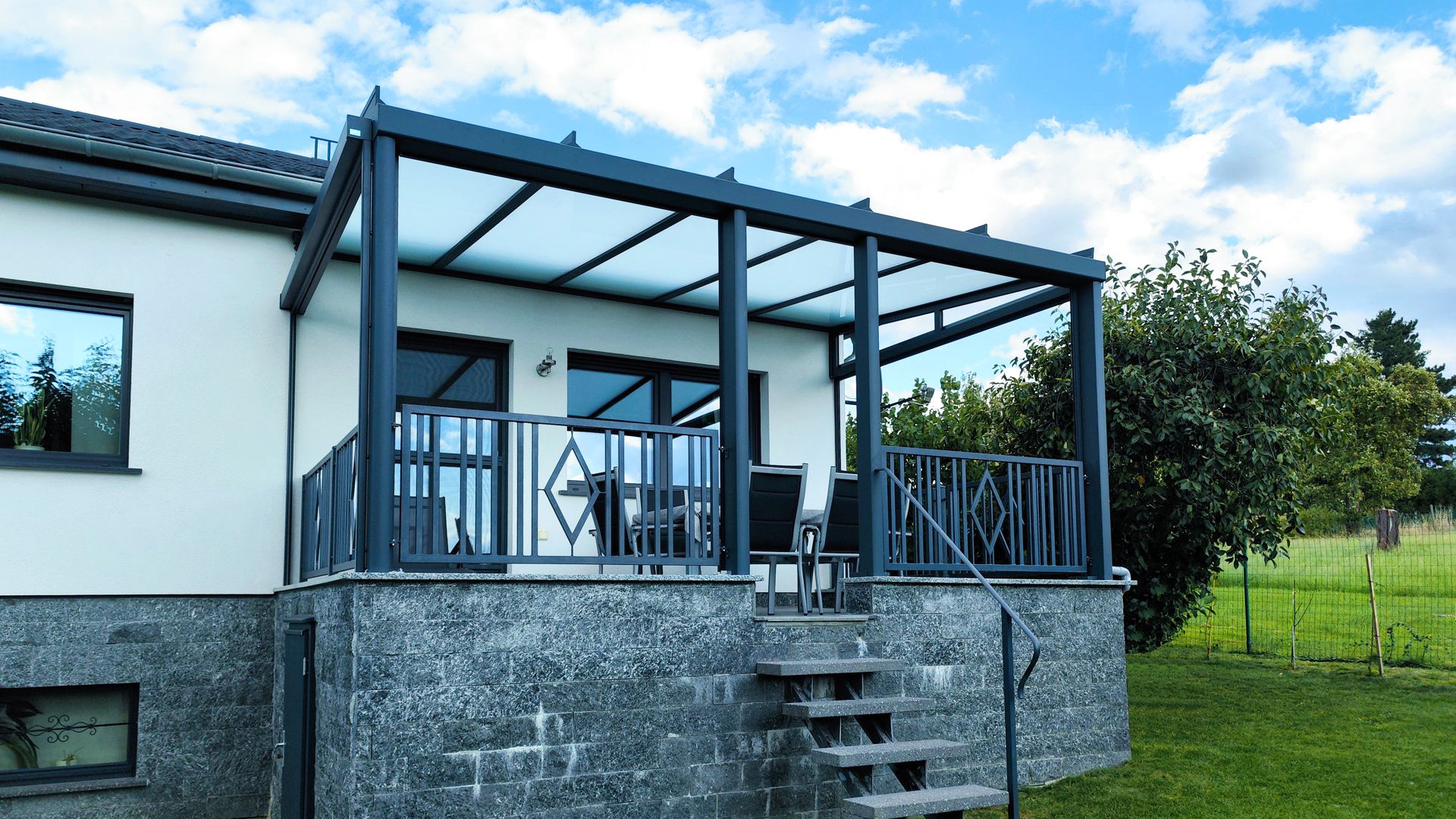 Terrassendach mit Mattglas
